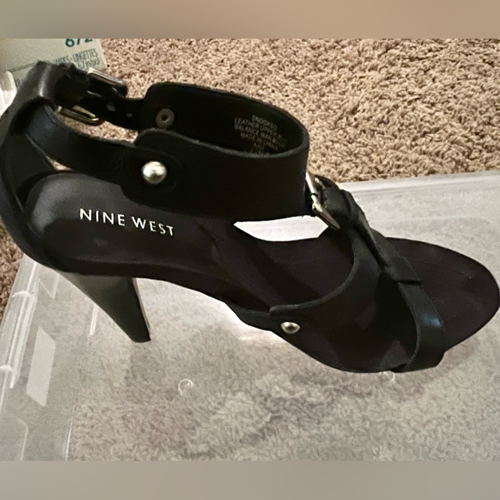 Nine West- Black, Pump sandals, 7.5. Great condition